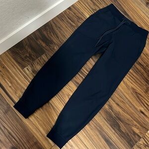Lululemon high rise navy joggers, size S